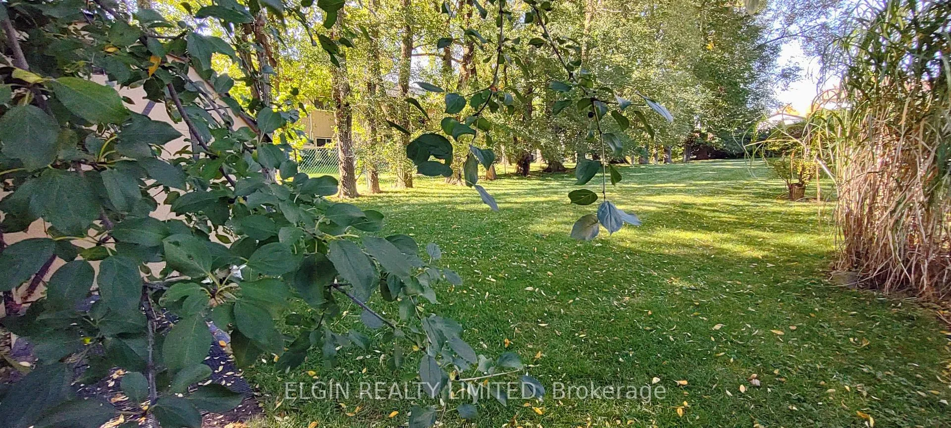 Photo 3 of 219 Brentwood Crescent, Central Elgin, Belmont — HOMEH