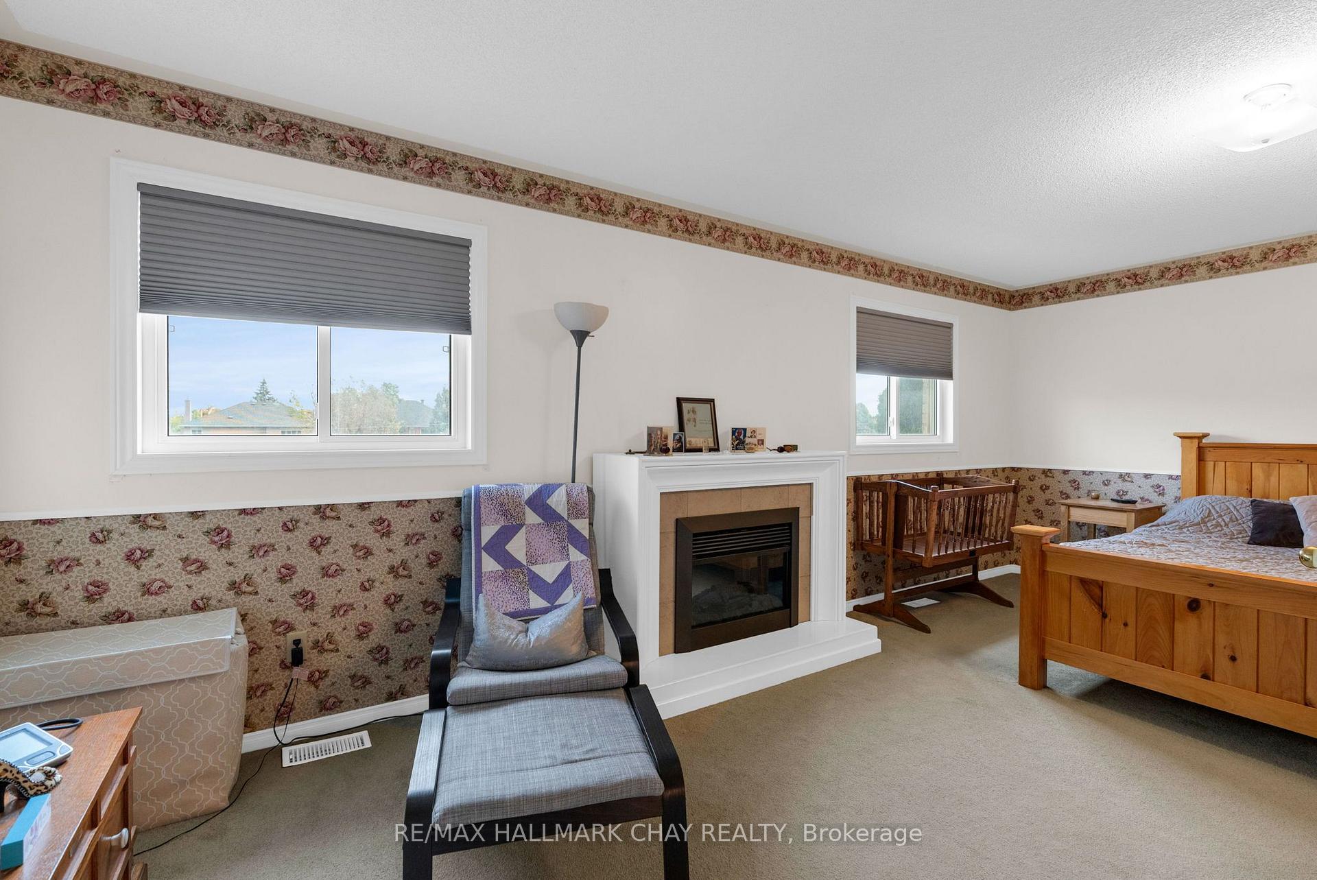 Photo 22 of 73 Brown Street, Barrie, Holly — HOMEH