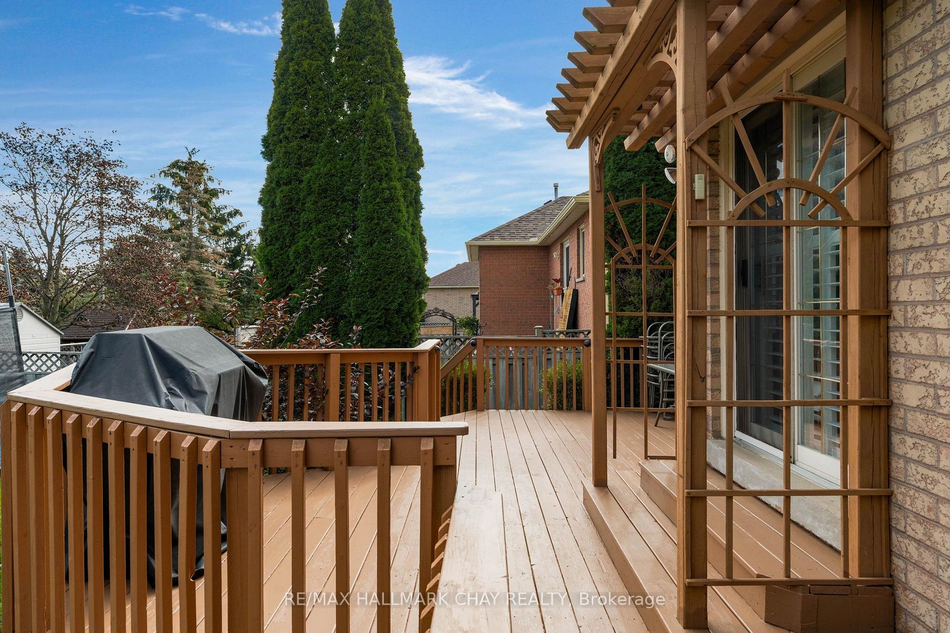 Photo 34 of 73 Brown Street, Barrie, Holly — HOMEH