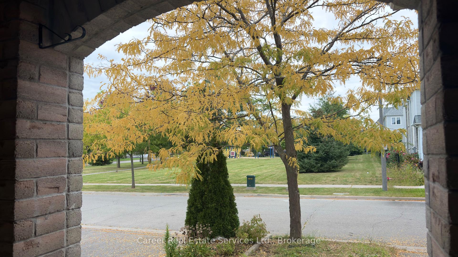 Photo 2 of 123 Silverwood Circle, Ajax, Central East — HOMEH