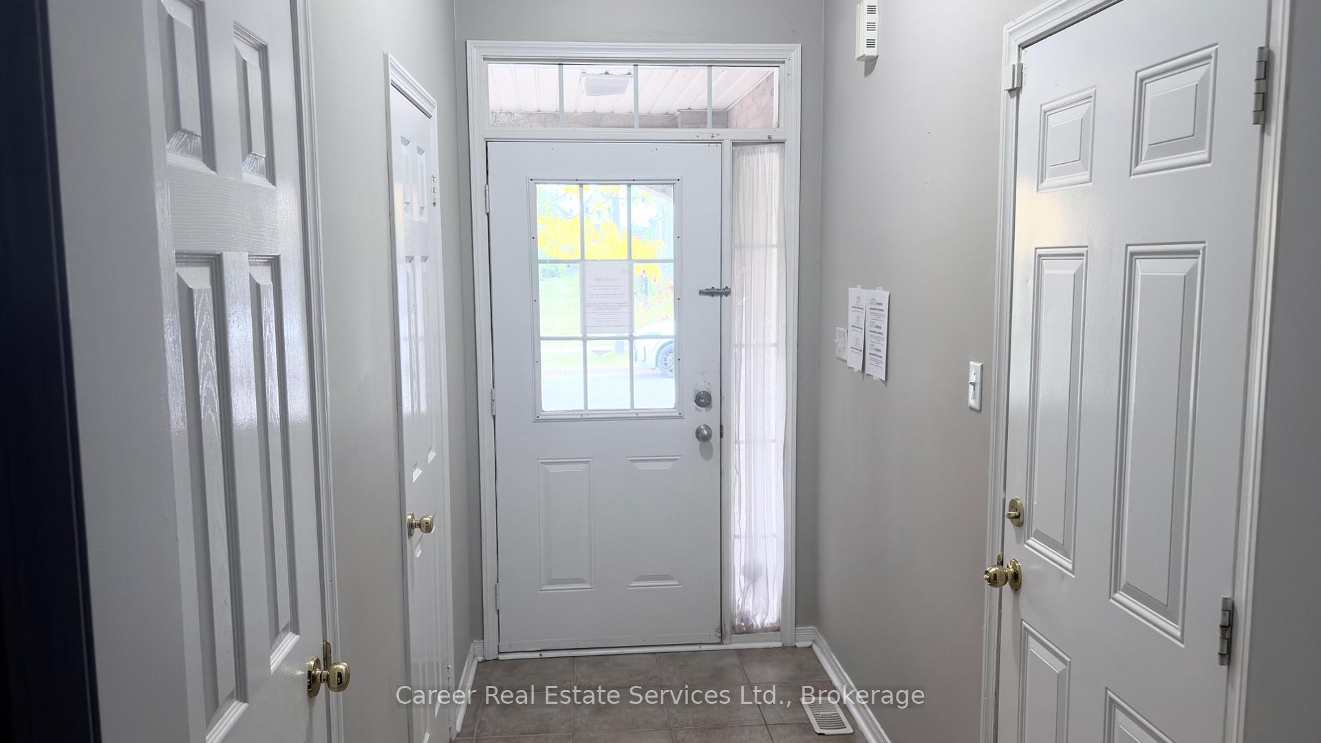 Photo 3 of 123 Silverwood Circle, Ajax, Central East — HOMEH