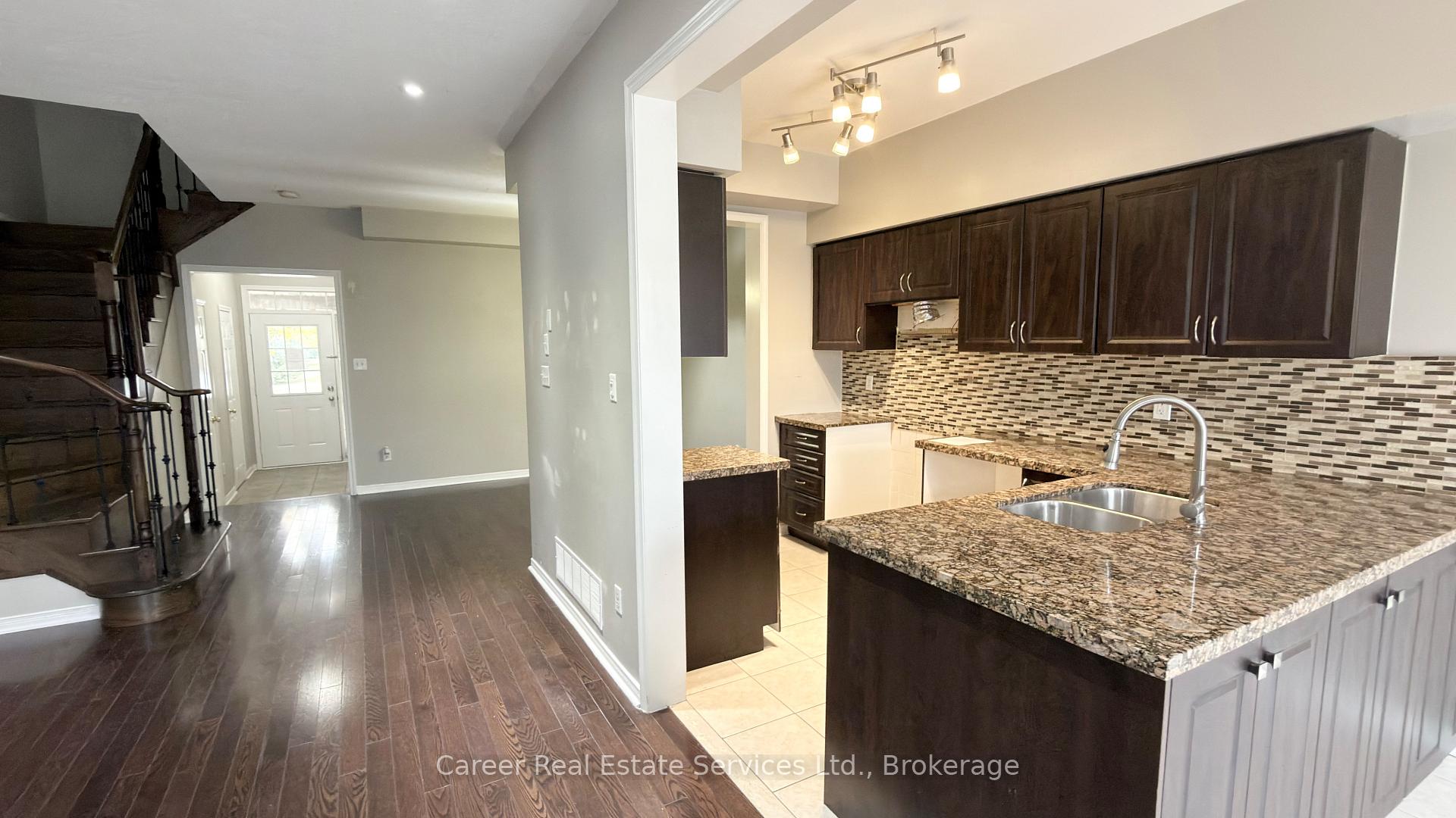 Photo 8 of 123 Silverwood Circle, Ajax, Central East — HOMEH