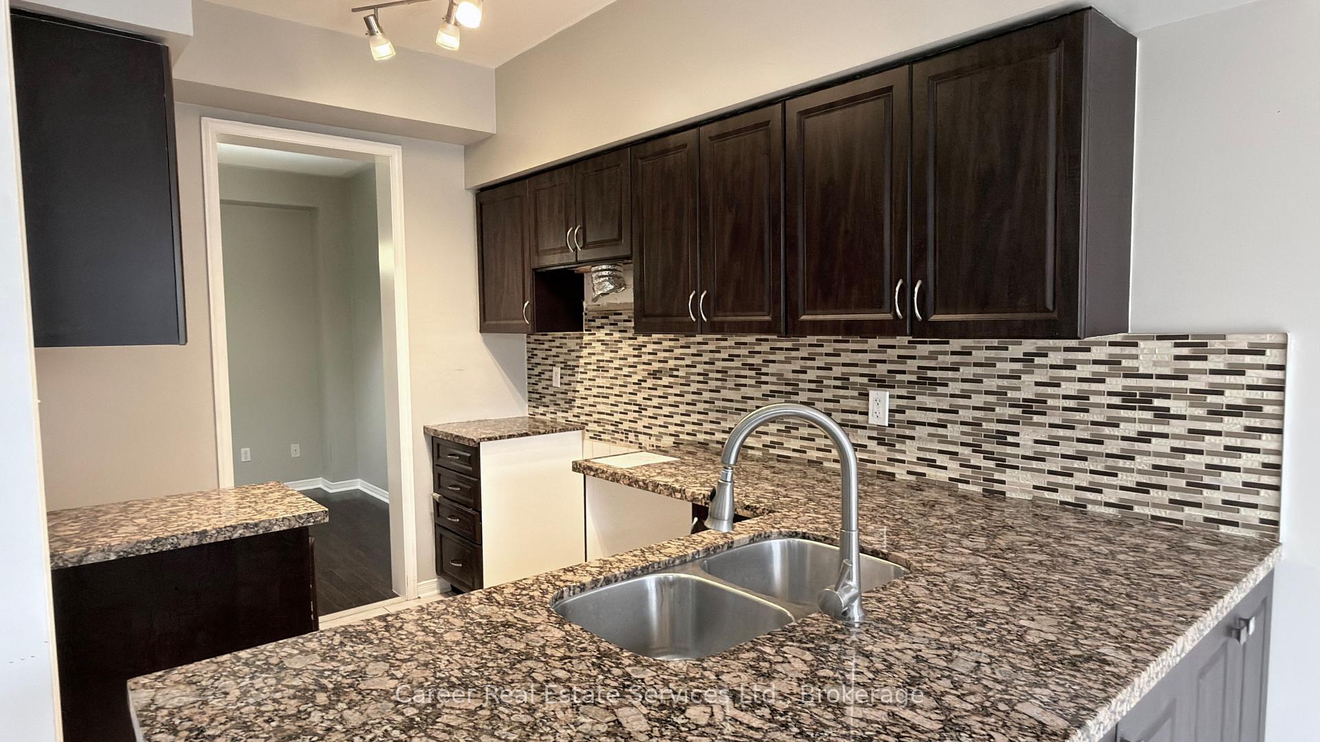 Photo 10 of 123 Silverwood Circle, Ajax, Central East — HOMEH