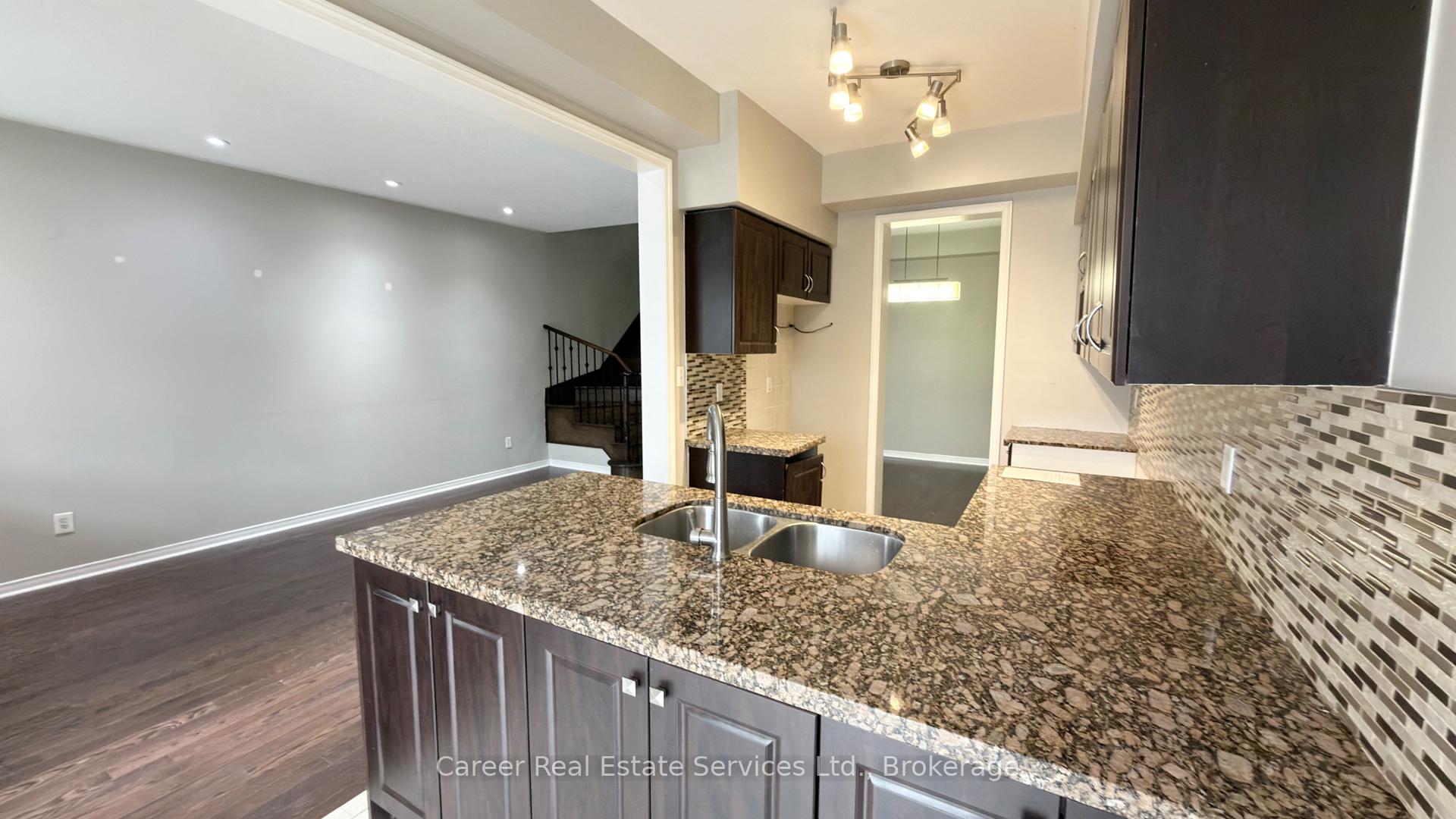 Photo 11 of 123 Silverwood Circle, Ajax, Central East — HOMEH