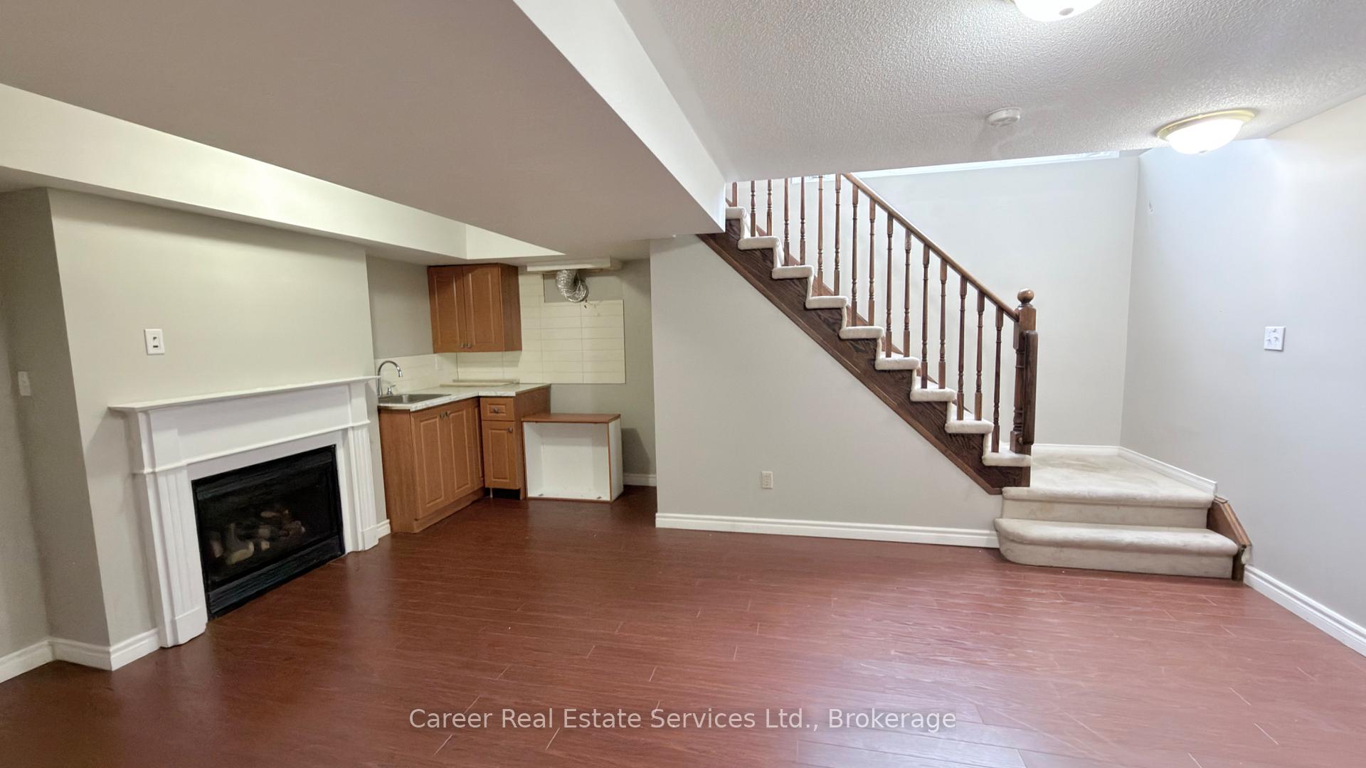 Photo 18 of 123 Silverwood Circle, Ajax, Central East — HOMEH