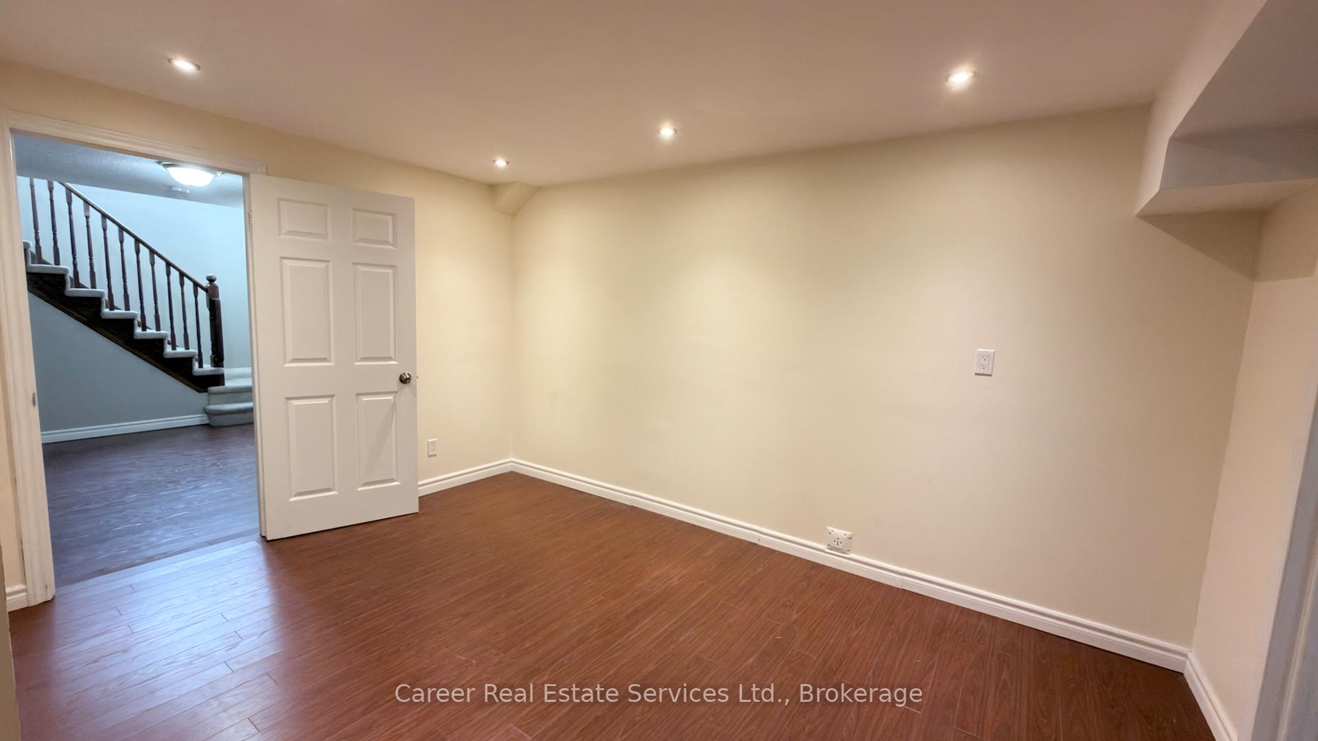Photo 21 of 123 Silverwood Circle, Ajax, Central East — HOMEH