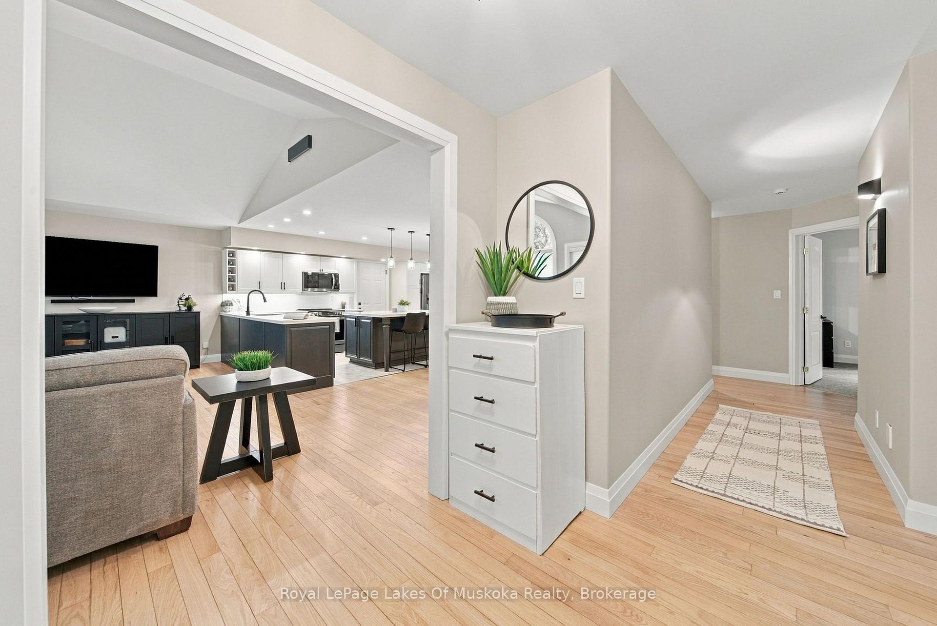Photo 5 of 1002 Joseph Place, Gravenhurst, Morrison — HOMEH