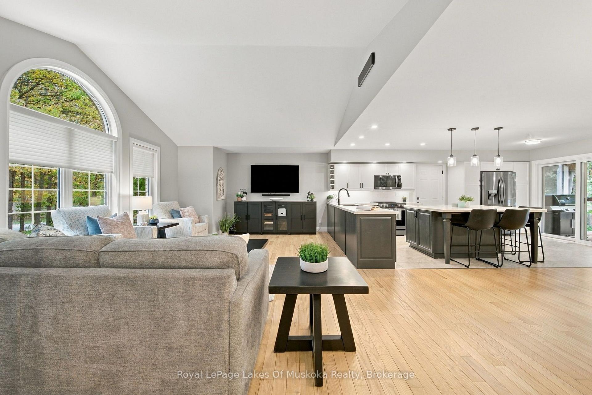 Photo 14 of 1002 Joseph Place, Gravenhurst, Morrison — HOMEH