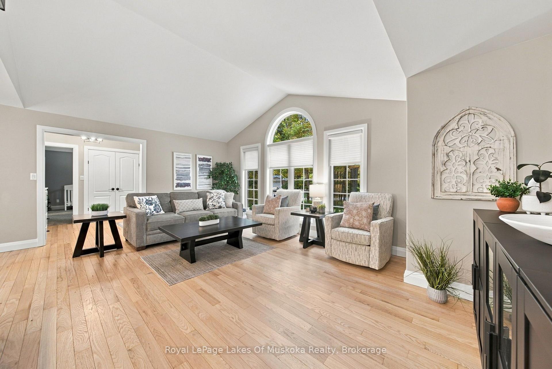 Photo 16 of 1002 Joseph Place, Gravenhurst, Morrison — HOMEH