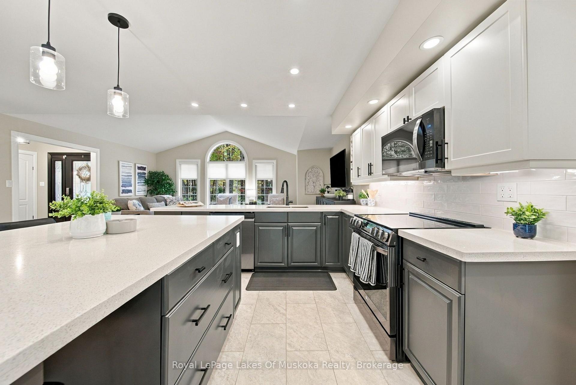 Photo 25 of 1002 Joseph Place, Gravenhurst, Morrison — HOMEH