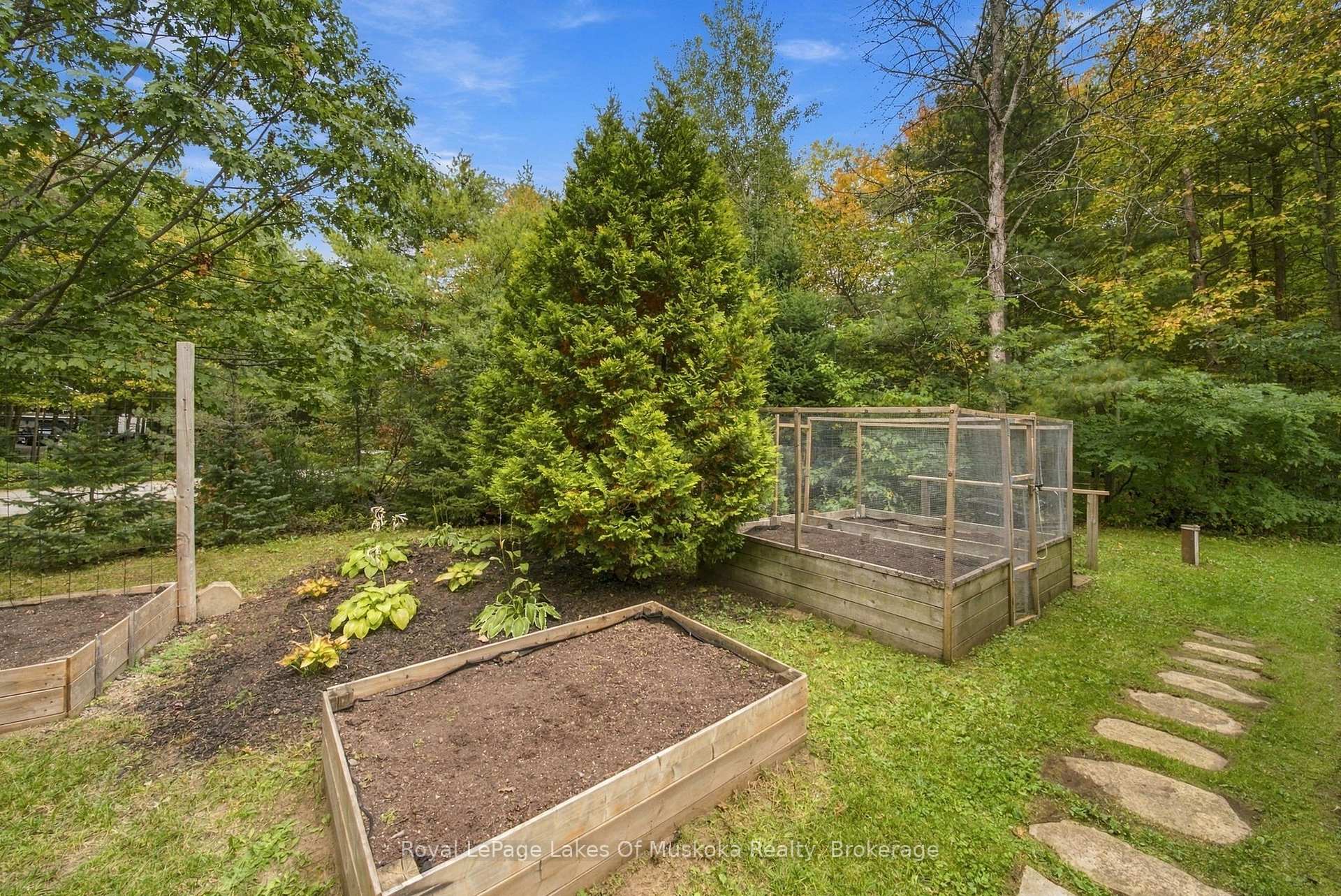 Photo 34 of 1002 Joseph Place, Gravenhurst, Morrison — HOMEH
