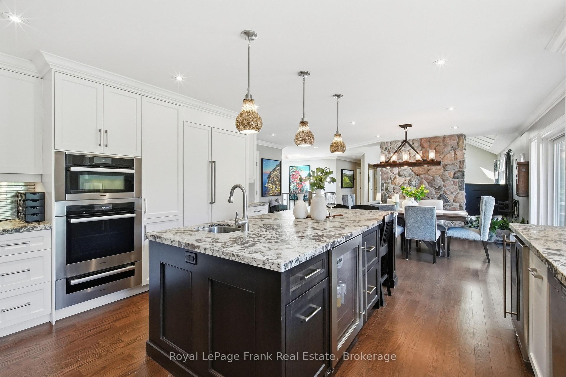 Photo 11 of 5 Craig Court, Clarington, Bowmanville — HOMEH