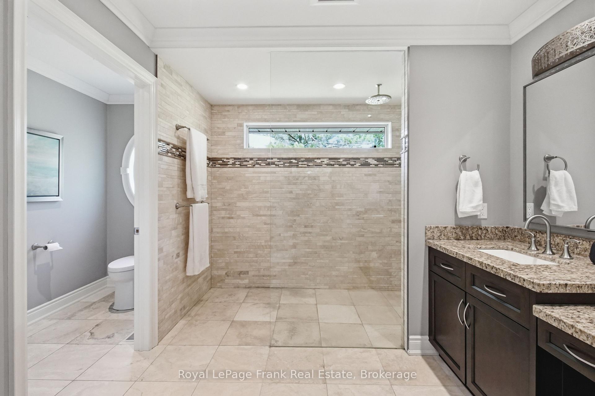Photo 17 of 5 Craig Court, Clarington, Bowmanville — HOMEH