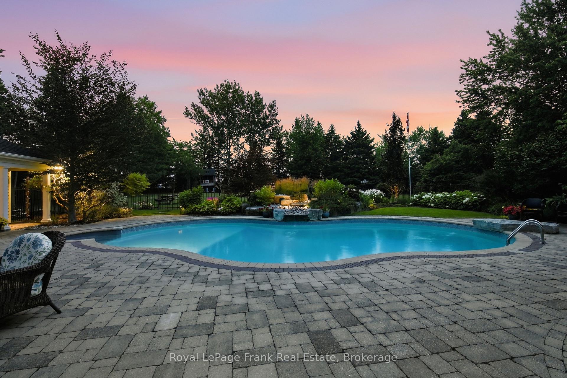 Photo 41 of 5 Craig Court, Clarington, Bowmanville — HOMEH