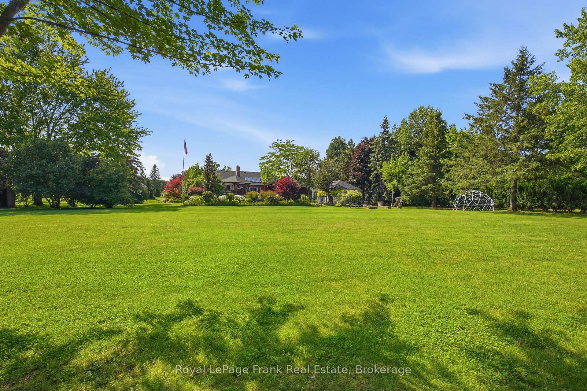 Photo 45 of 5 Craig Court, Clarington, Bowmanville — HOMEH