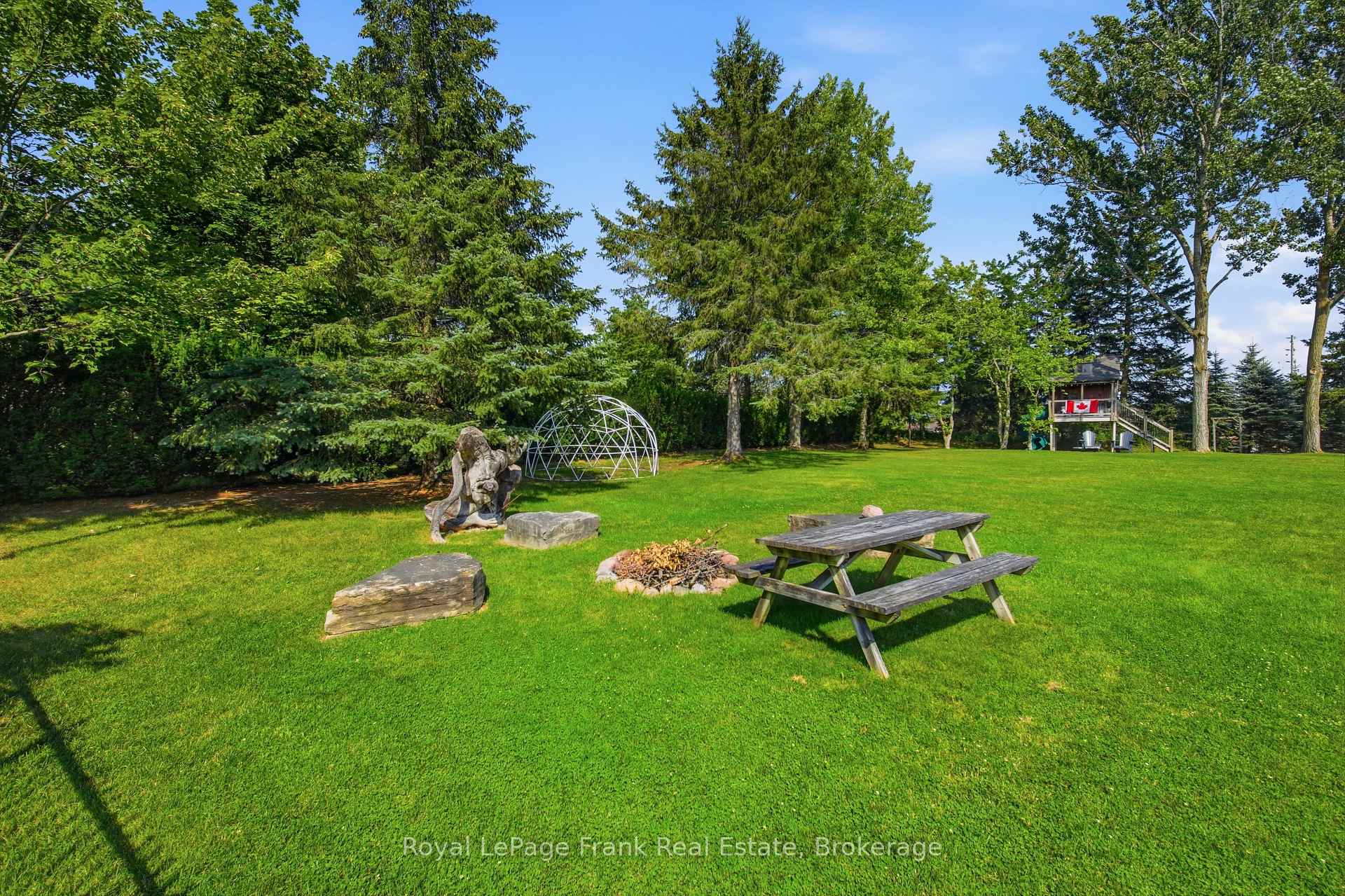Photo 47 of 5 Craig Court, Clarington, Bowmanville — HOMEH