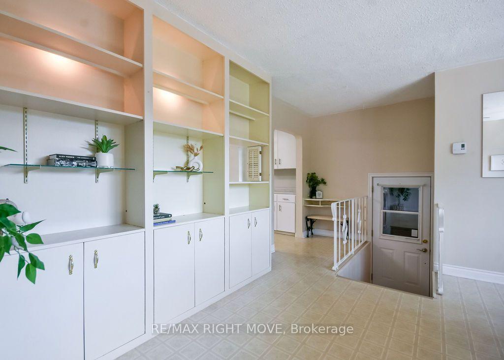 Photo 9 of 94 Fittons Road E, Orillia — HOMEH