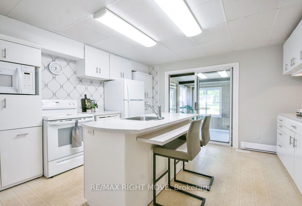 Photo 12 of 94 Fittons Road E, Orillia — HOMEH