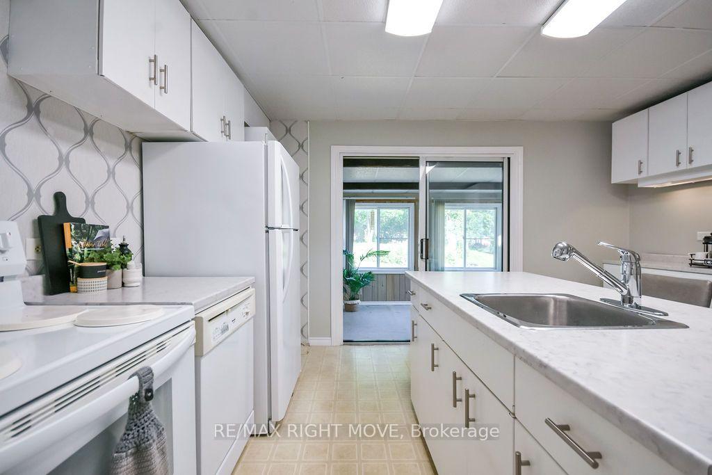 Photo 13 of 94 Fittons Road E, Orillia — HOMEH