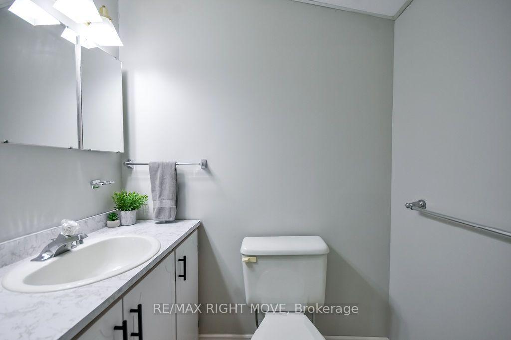 Photo 27 of 94 Fittons Road E, Orillia — HOMEH