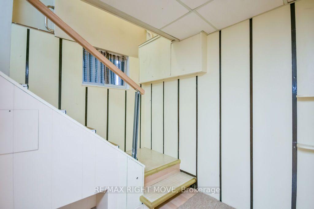 Photo 29 of 94 Fittons Road E, Orillia — HOMEH