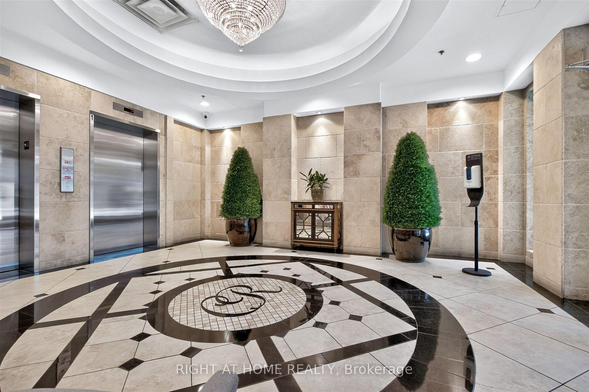 Photo 5 of Unit 504, 650 Mount Pleasant Road, Toronto, Mount Pleasant West — HOMEH