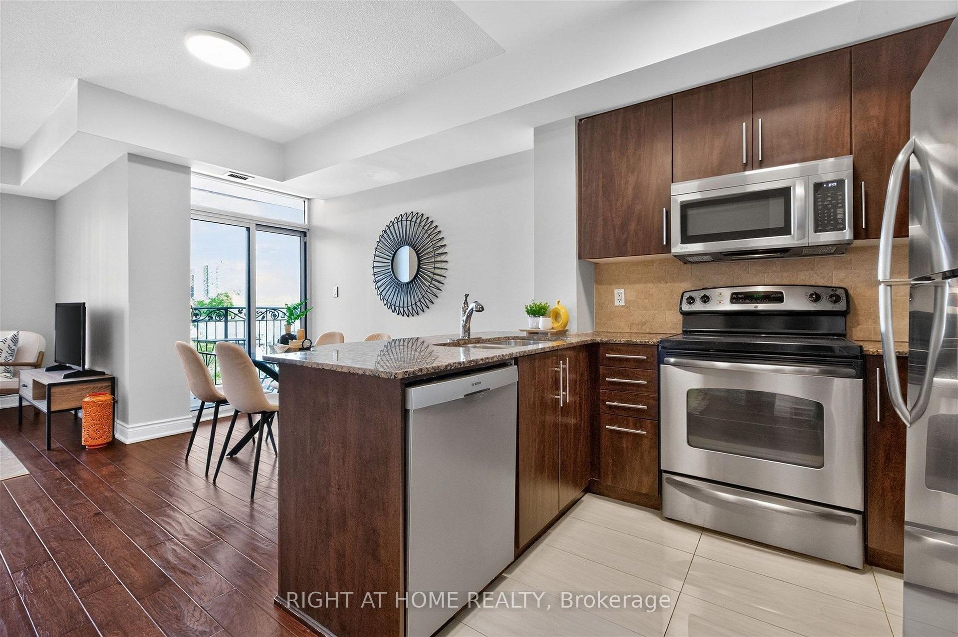 Photo 8 of Unit 504, 650 Mount Pleasant Road, Toronto, Mount Pleasant West — HOMEH