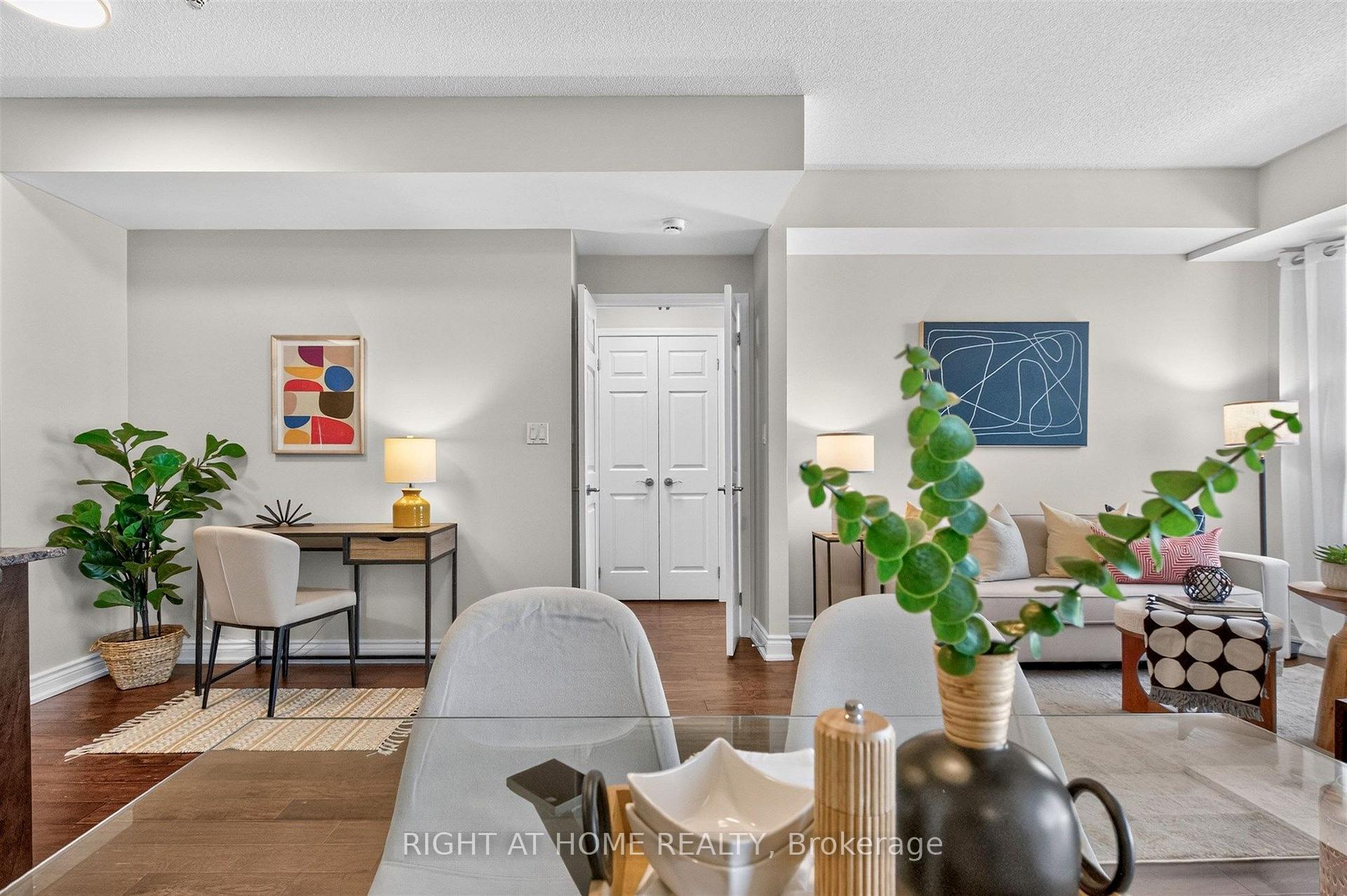 Photo 15 of Unit 504, 650 Mount Pleasant Road, Toronto, Mount Pleasant West — HOMEH