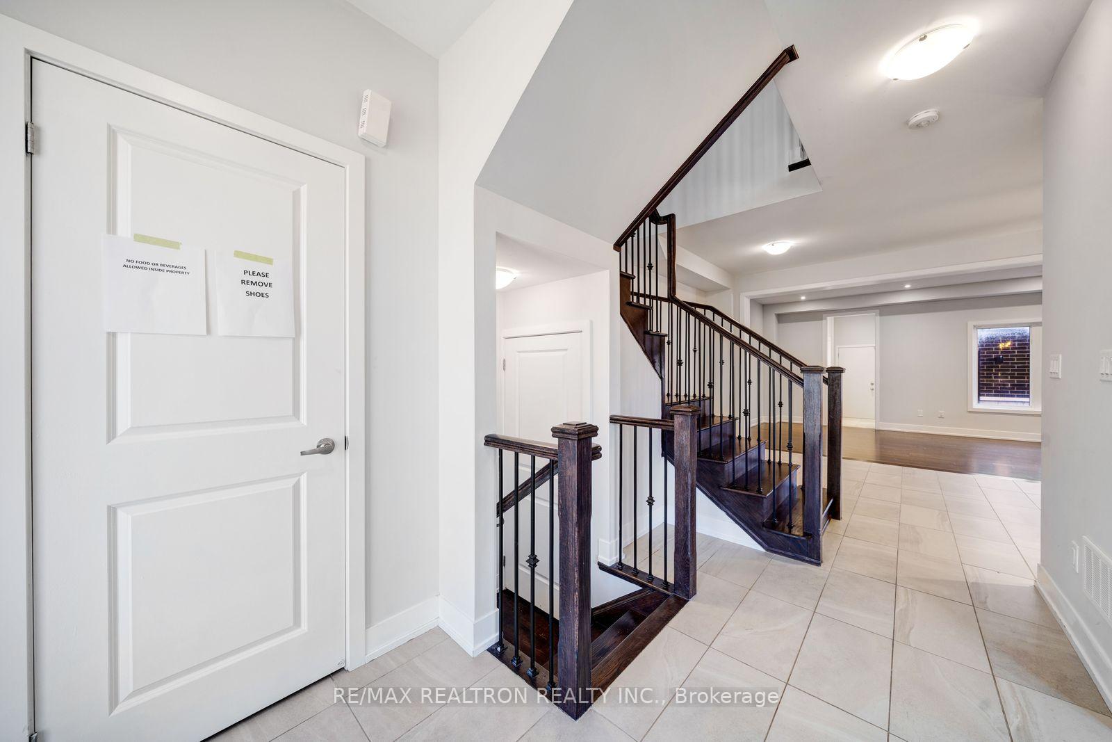 Photo 5 of 208 Coronation Road, Whitby, Rural Whitby — HOMEH
