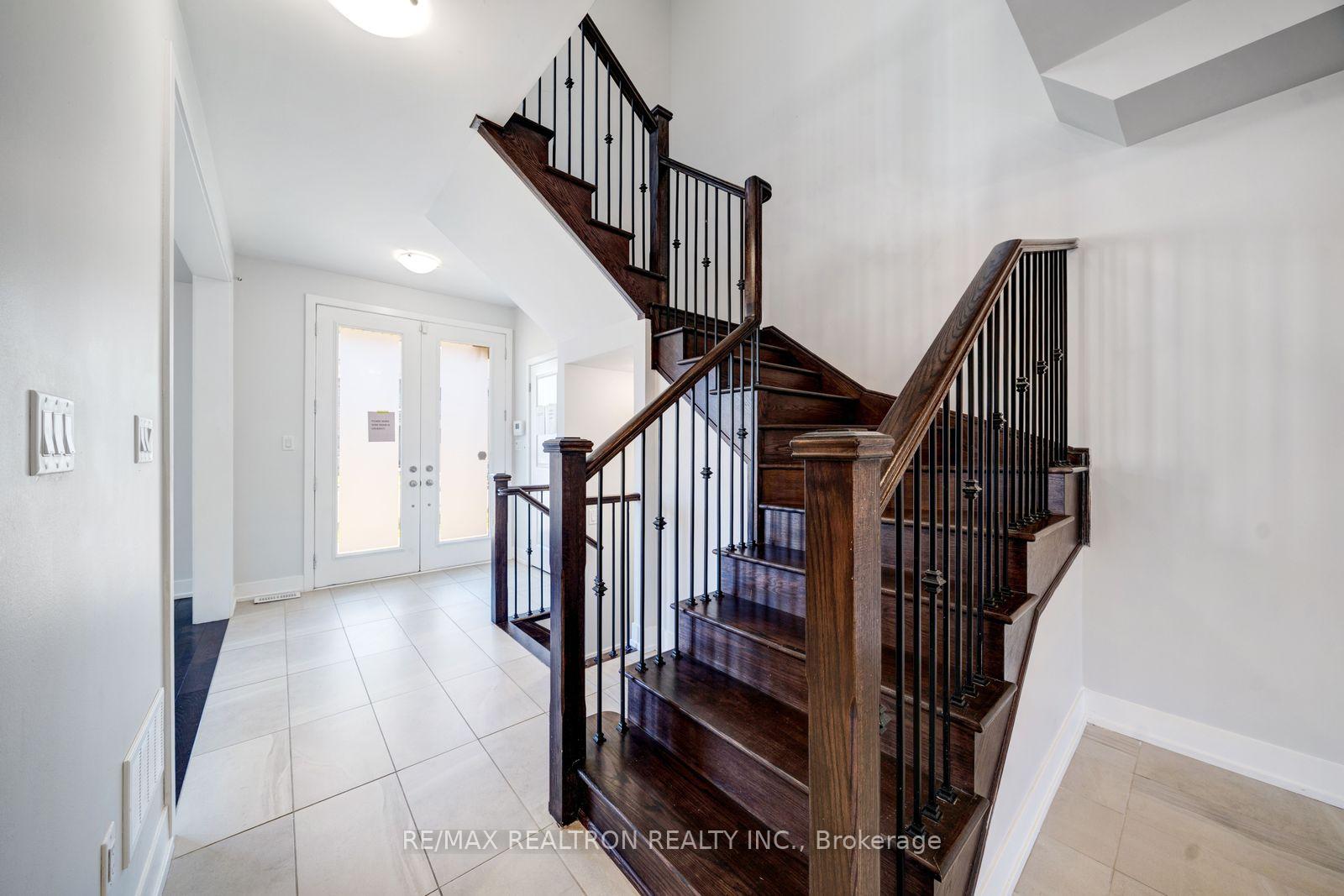 Photo 10 of 208 Coronation Road, Whitby, Rural Whitby — HOMEH