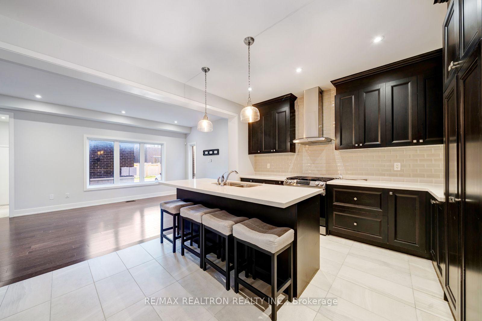 Photo 11 of 208 Coronation Road, Whitby, Rural Whitby — HOMEH