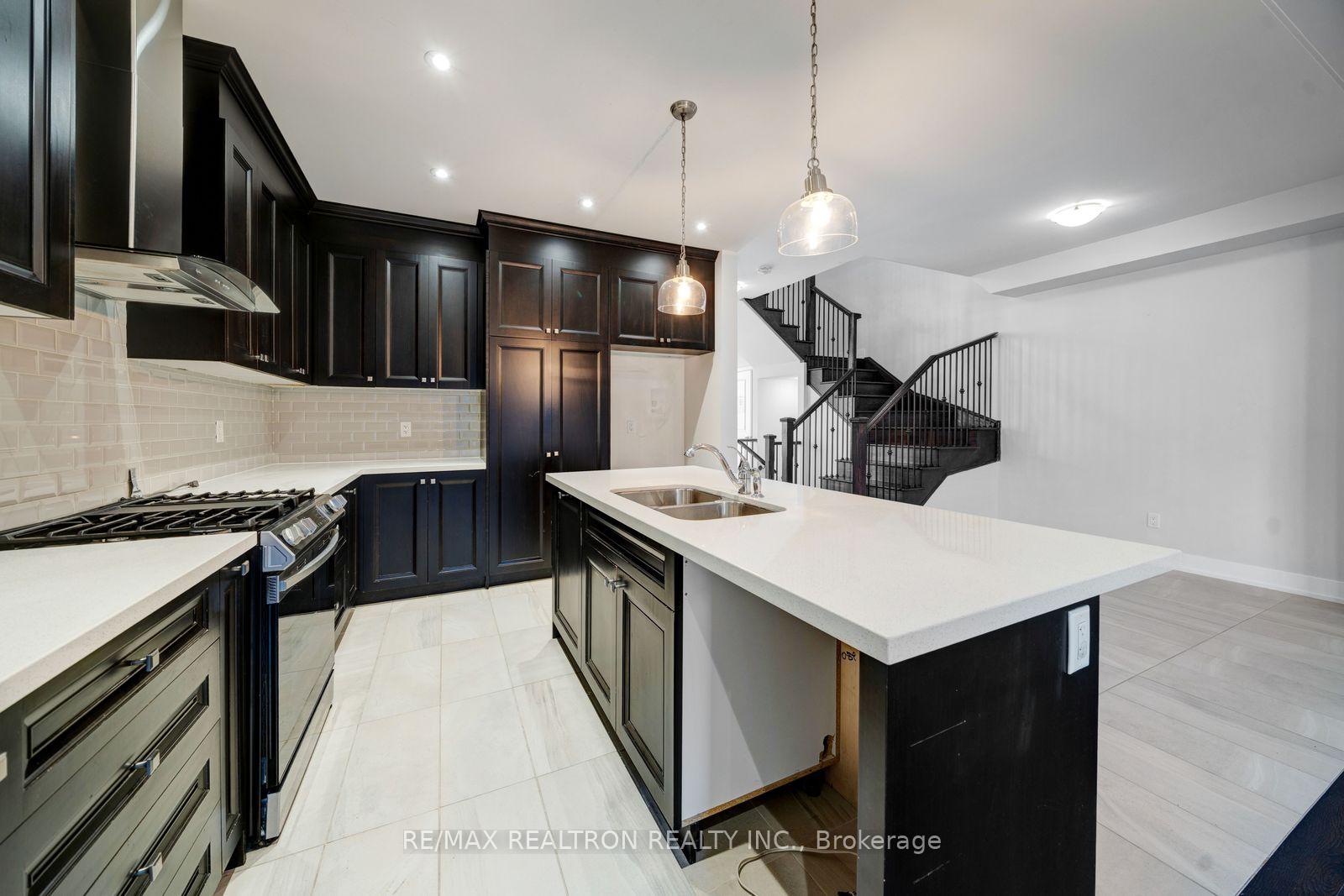 Photo 15 of 208 Coronation Road, Whitby, Rural Whitby — HOMEH