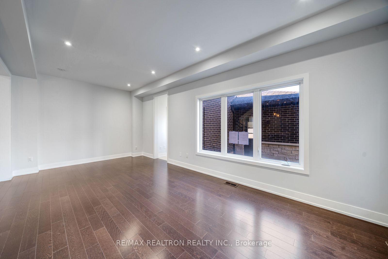 Photo 16 of 208 Coronation Road, Whitby, Rural Whitby — HOMEH