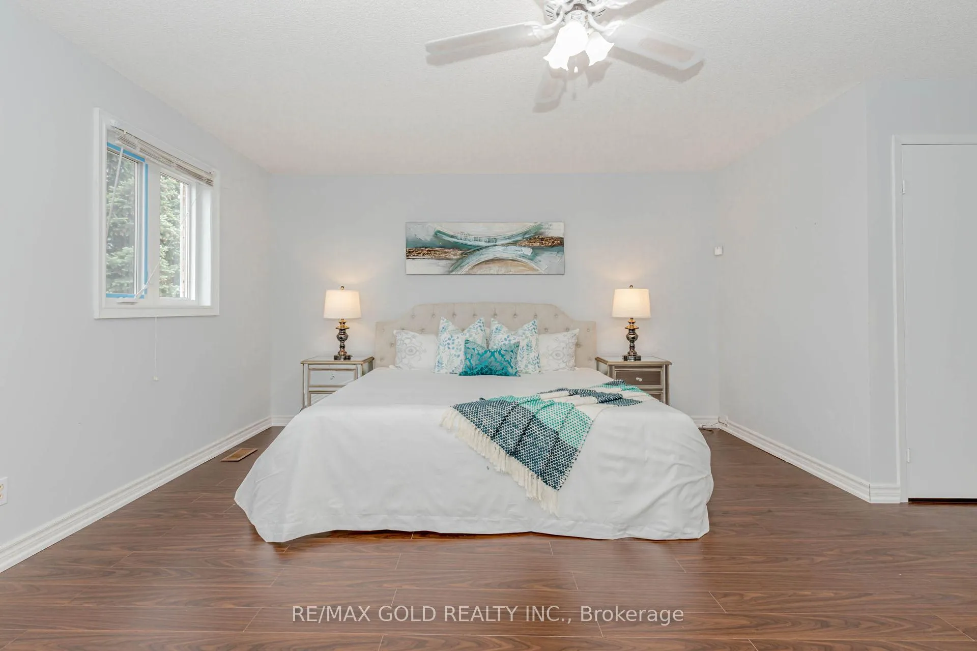 Photo 15 of 16 Polygon Court, Brampton, Heart Lake West — HOMEH