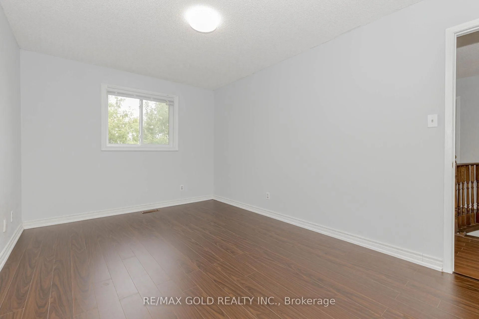Photo 22 of 16 Polygon Court, Brampton, Heart Lake West — HOMEH