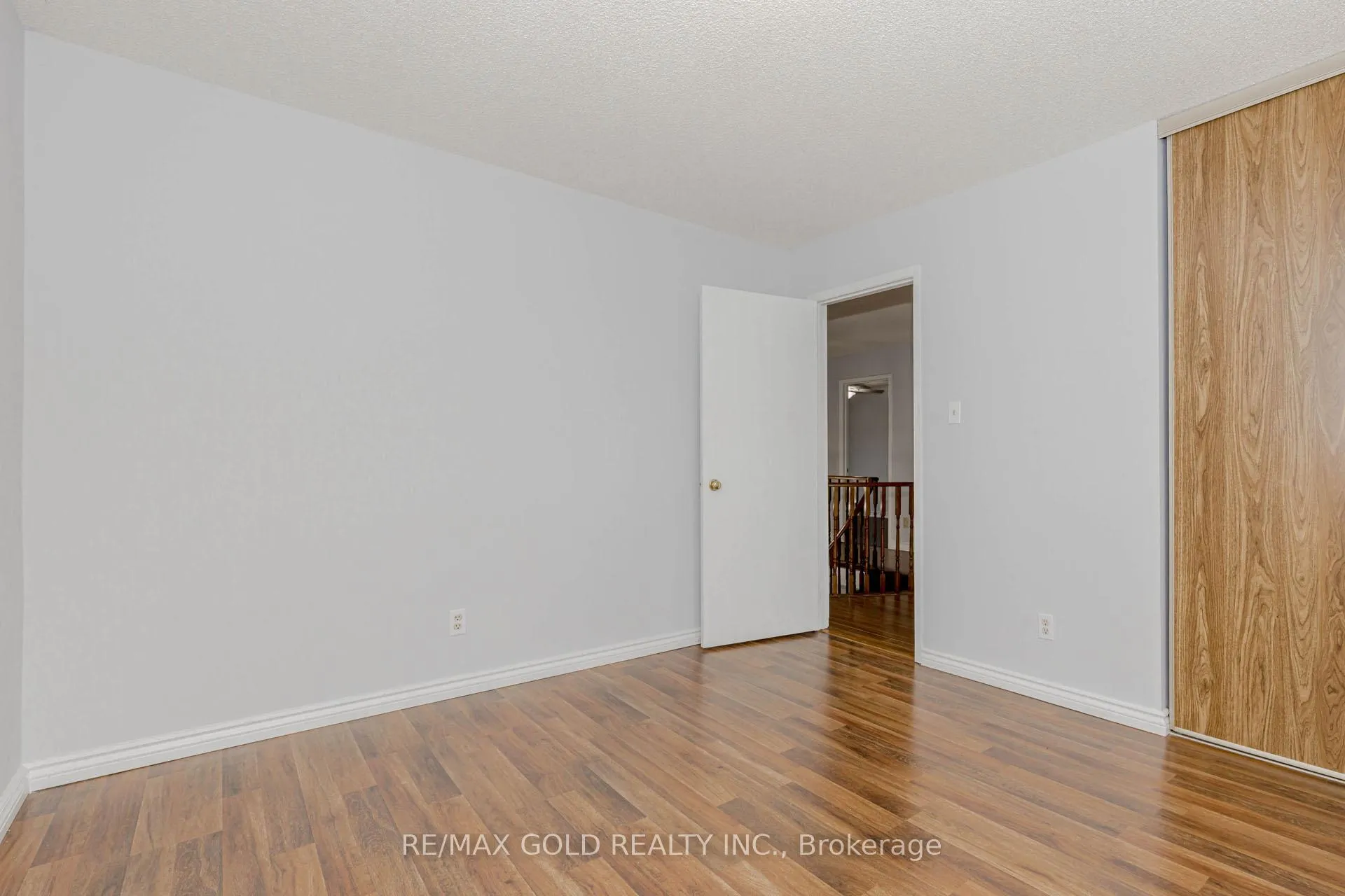 Photo 26 of 16 Polygon Court, Brampton, Heart Lake West — HOMEH
