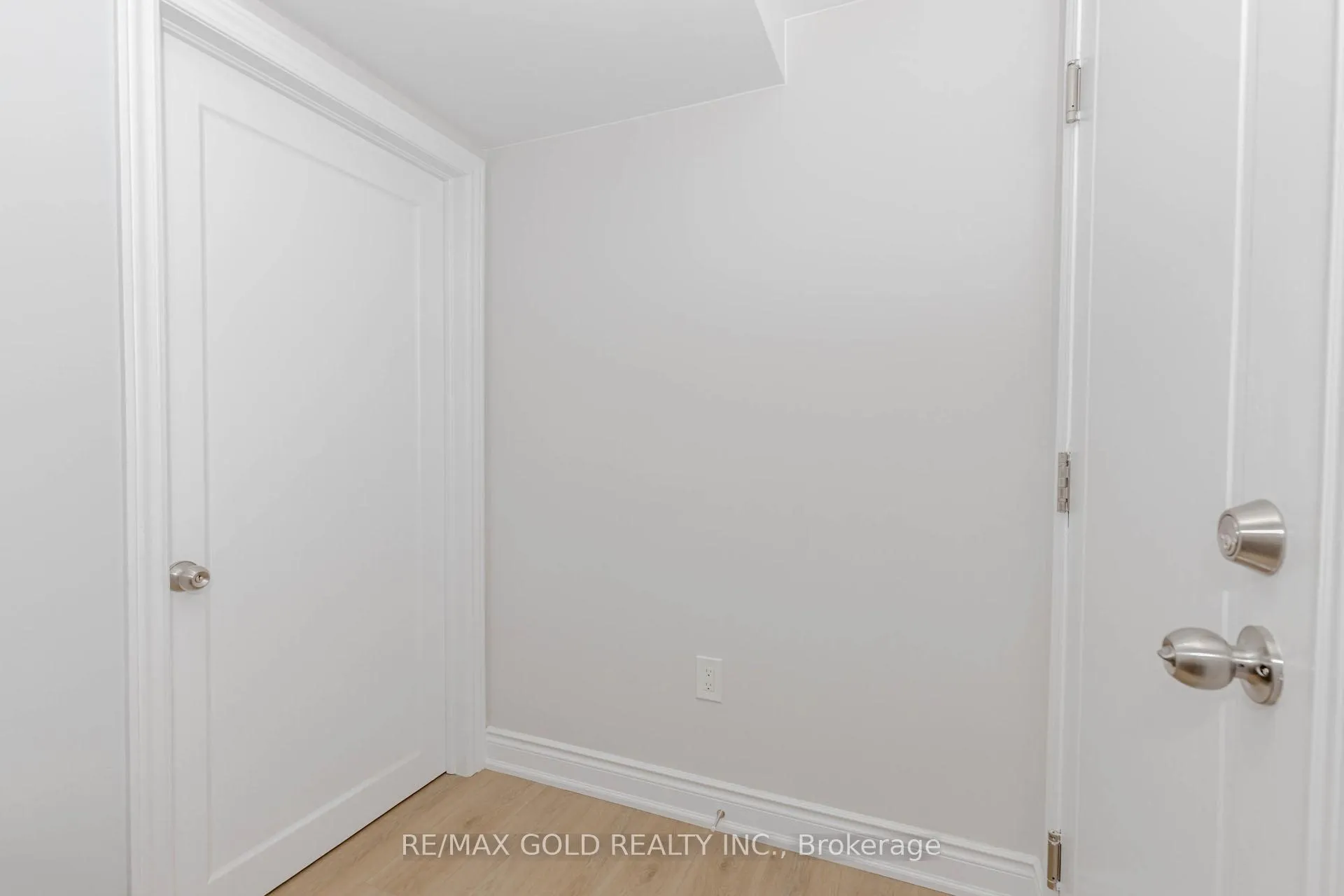 Photo 28 of 16 Polygon Court, Brampton, Heart Lake West — HOMEH