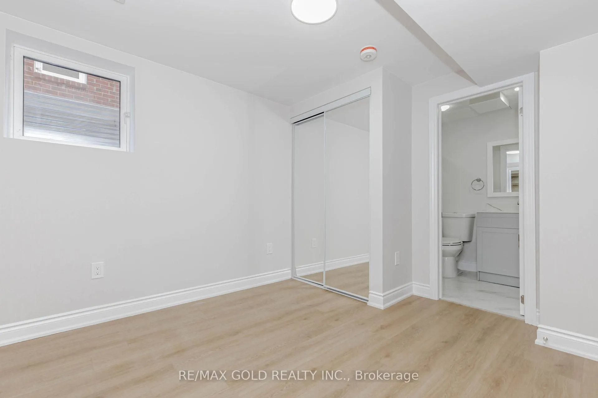 Photo 30 of 16 Polygon Court, Brampton, Heart Lake West — HOMEH