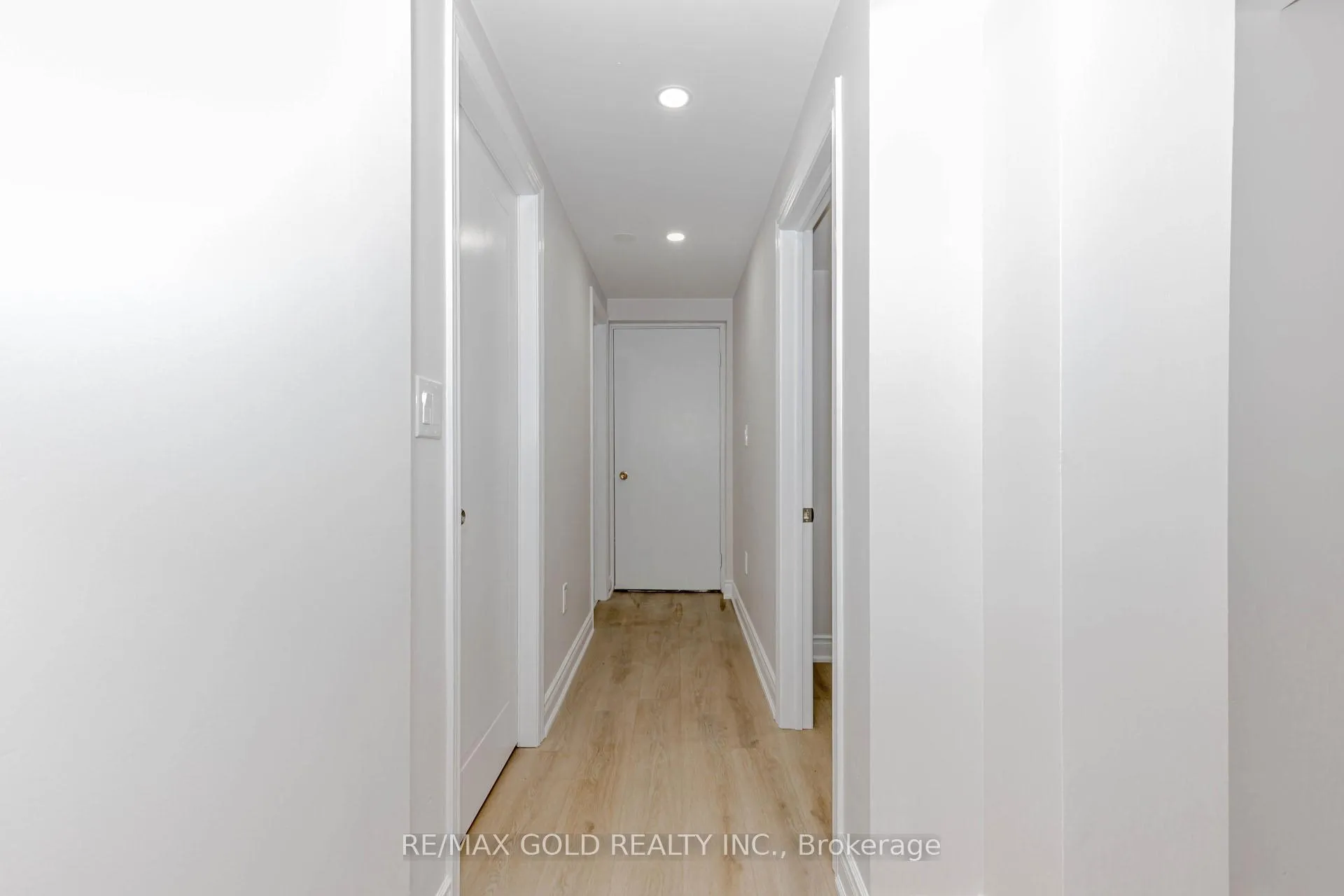 Photo 39 of 16 Polygon Court, Brampton, Heart Lake West — HOMEH