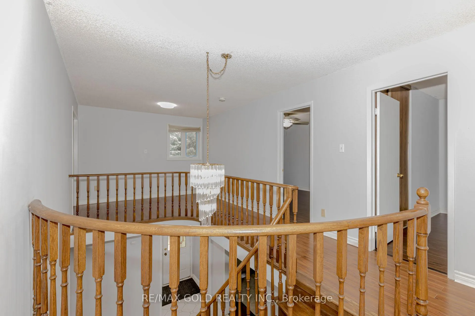 Photo 50 of 16 Polygon Court, Brampton, Heart Lake West — HOMEH