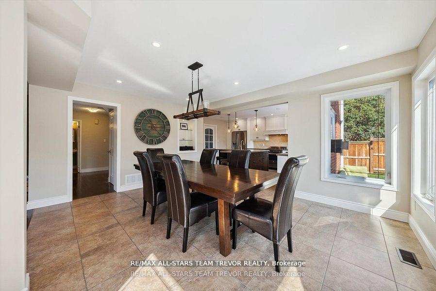 Photo 4 of 23 Litner Crescent, Georgina, Keswick North — HOMEH