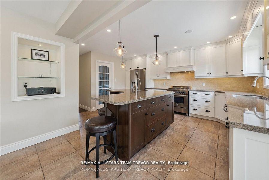 Photo 6 of 23 Litner Crescent, Georgina, Keswick North — HOMEH