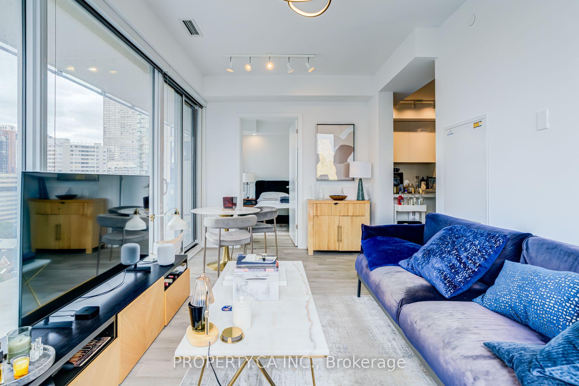 Photo 8 of Unit 1709, 3 Gloucester Street, Toronto, Church-Yonge Corridor — HOMEH