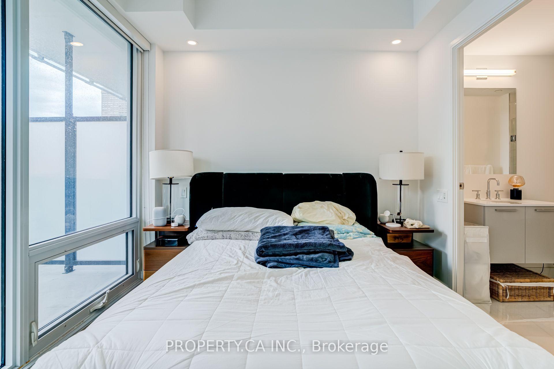 Photo 10 of Unit 1709, 3 Gloucester Street, Toronto, Church-Yonge Corridor — HOMEH