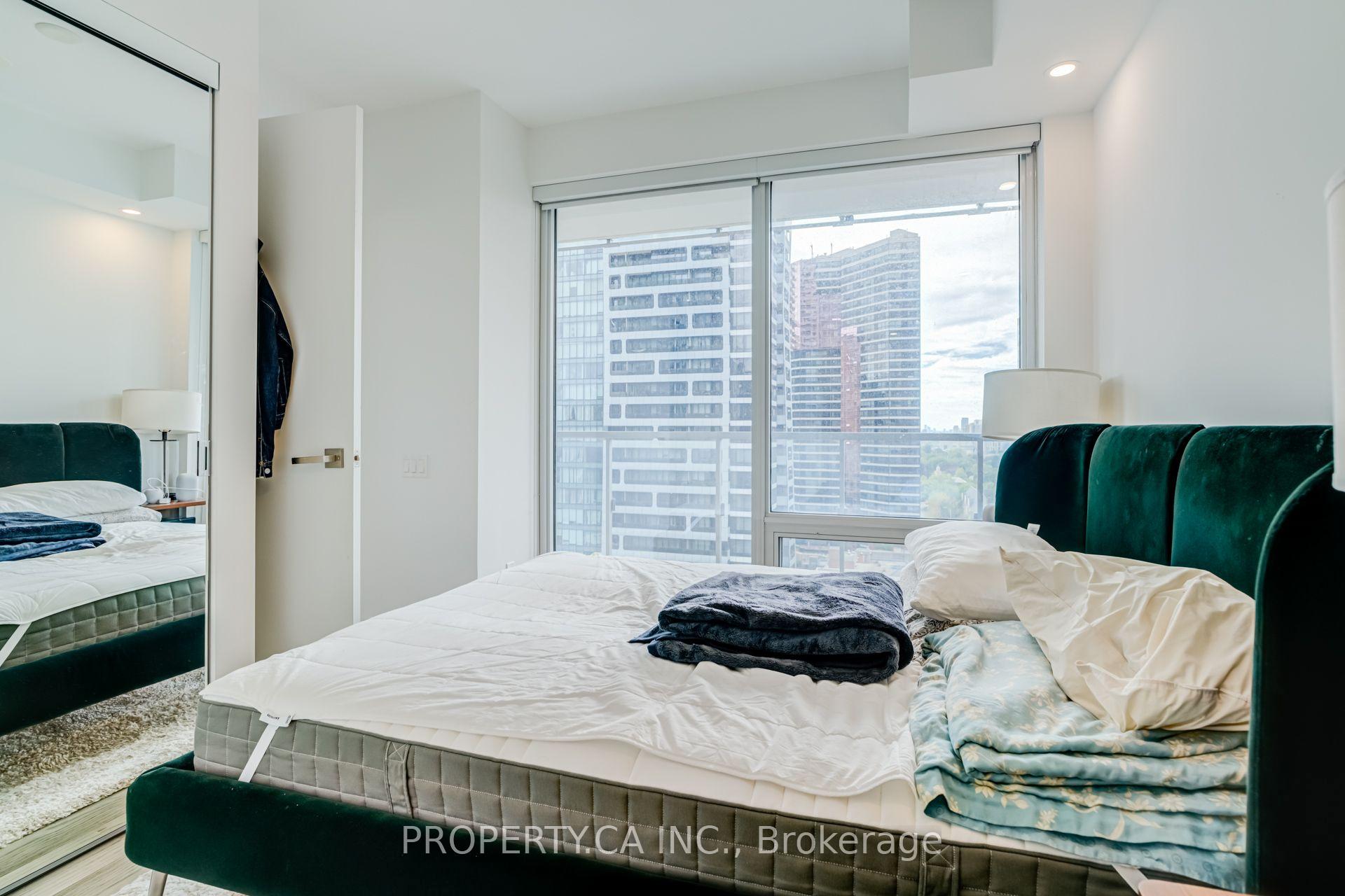 Photo 12 of Unit 1709, 3 Gloucester Street, Toronto, Church-Yonge Corridor — HOMEH
