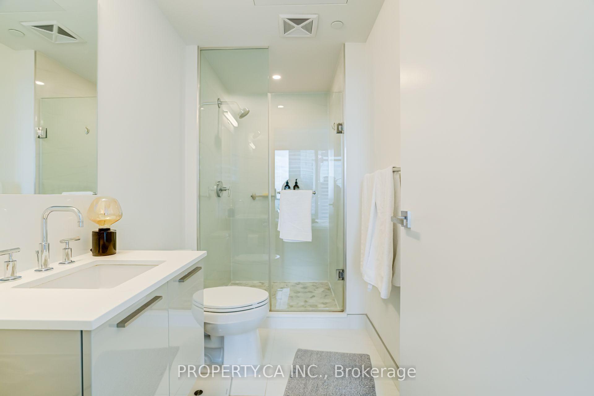 Photo 13 of Unit 1709, 3 Gloucester Street, Toronto, Church-Yonge Corridor — HOMEH