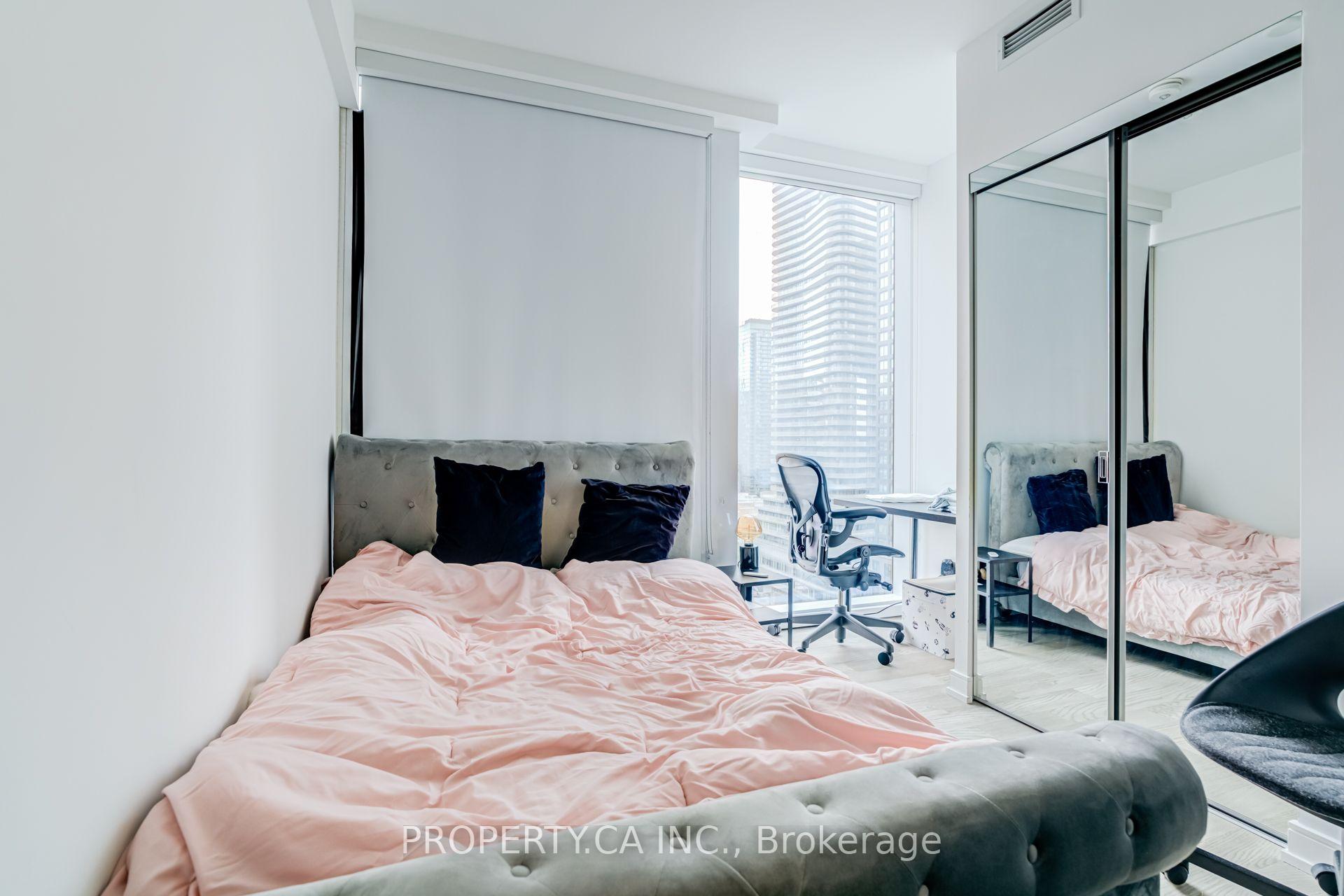 Photo 15 of Unit 1709, 3 Gloucester Street, Toronto, Church-Yonge Corridor — HOMEH