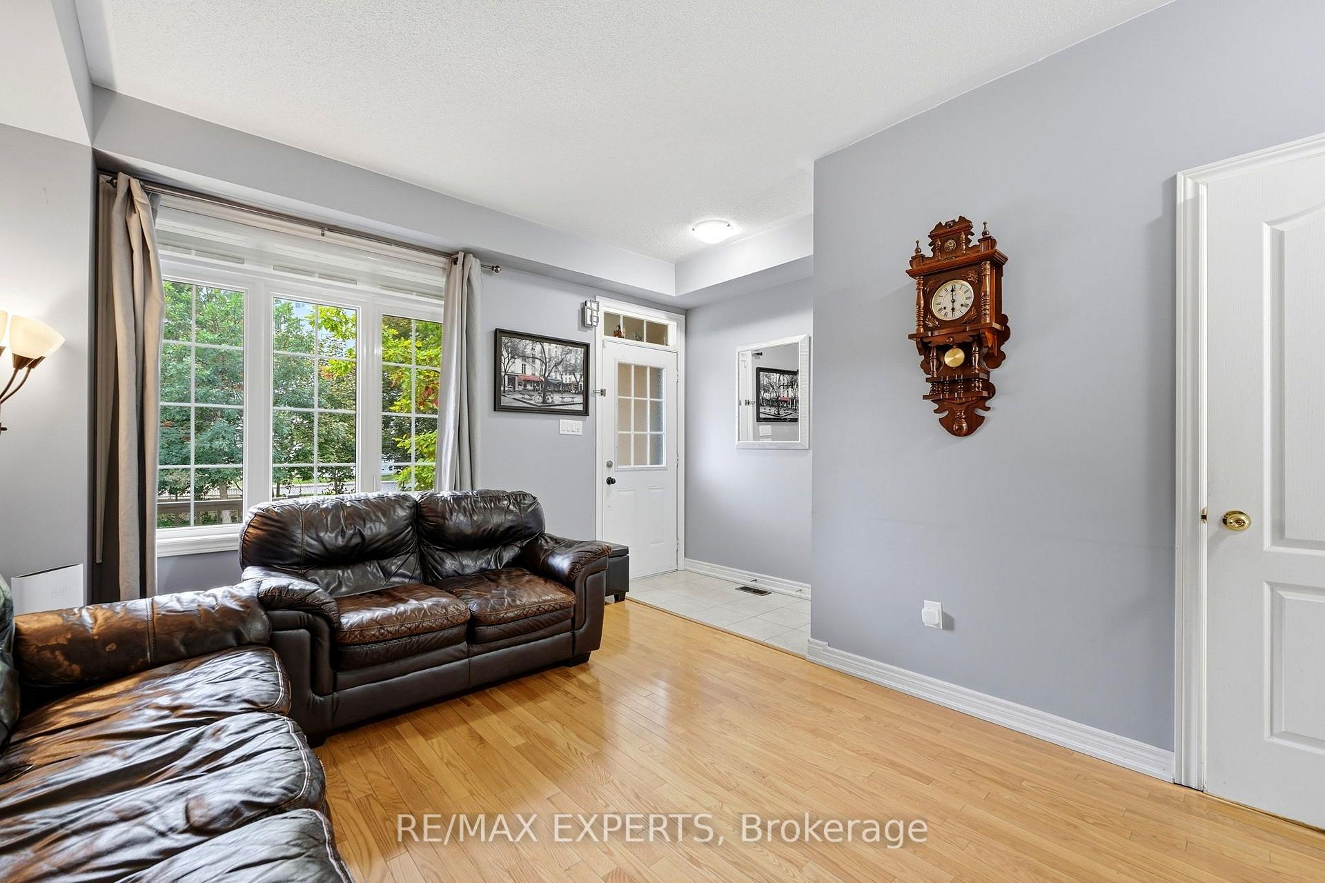 Photo 4 of 5 Parrotta Drive, North York, Humberlea-Pelmo Park — HOMEH