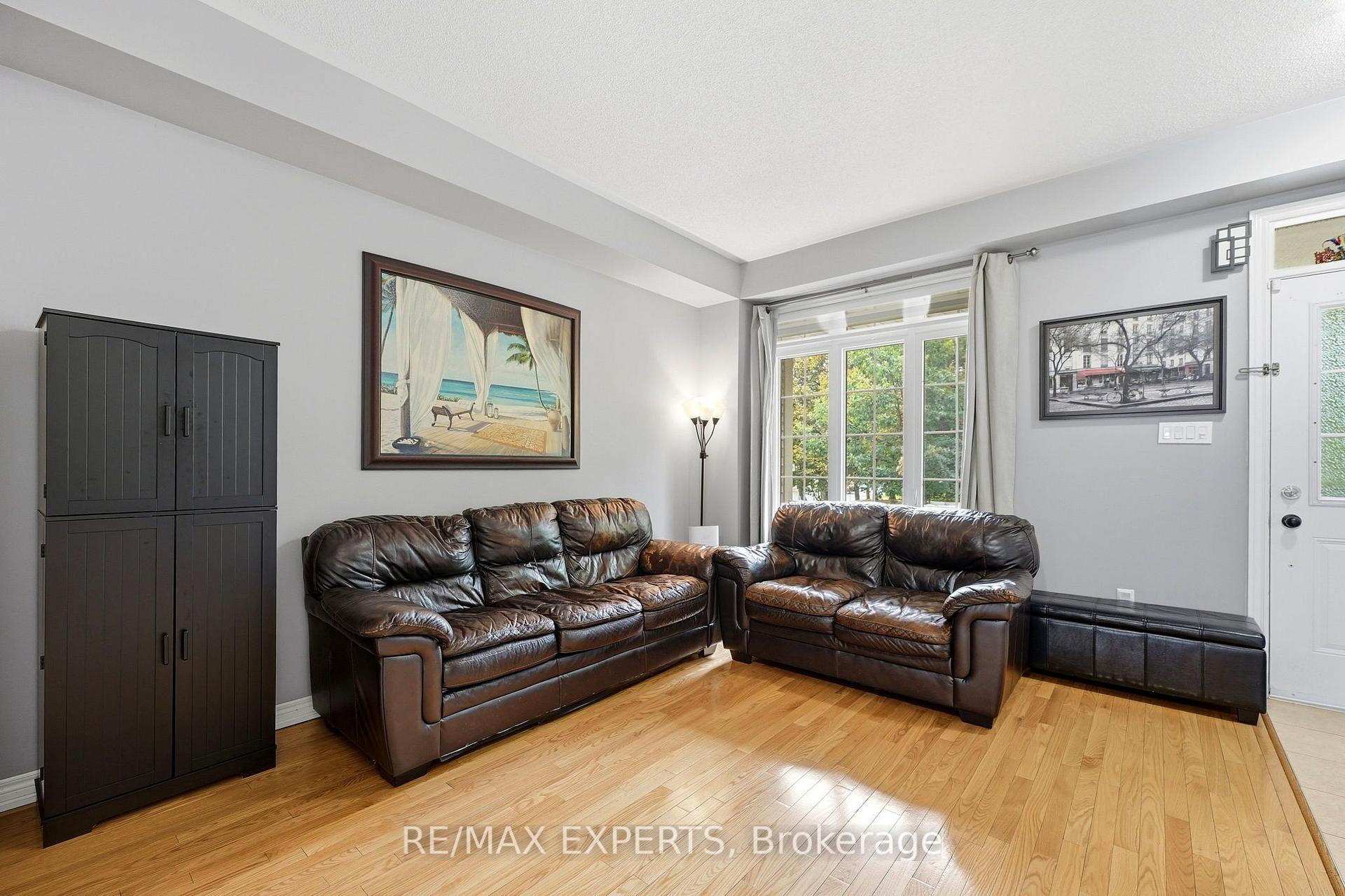 Photo 6 of 5 Parrotta Drive, North York, Humberlea-Pelmo Park — HOMEH