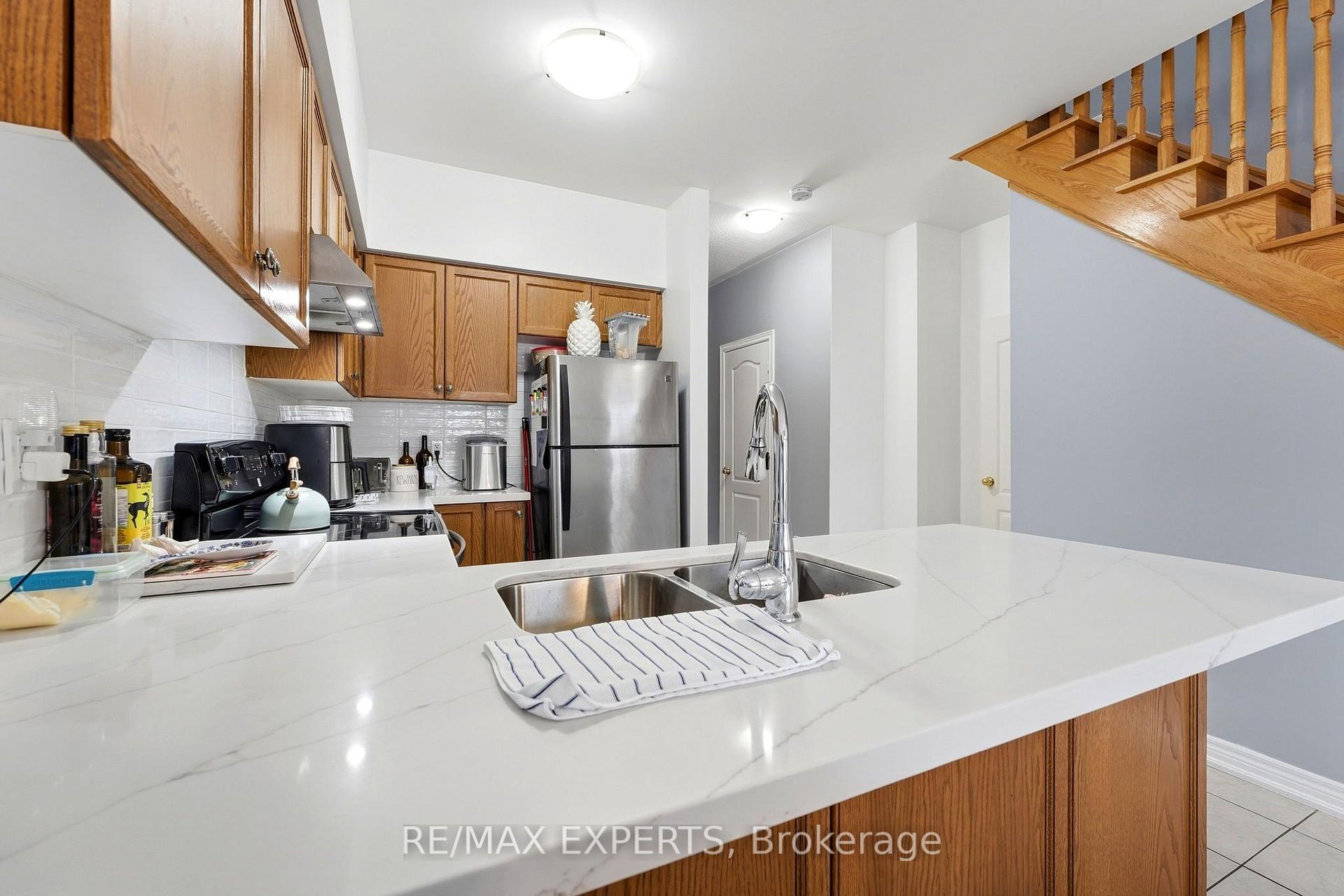 Photo 10 of 5 Parrotta Drive, North York, Humberlea-Pelmo Park — HOMEH